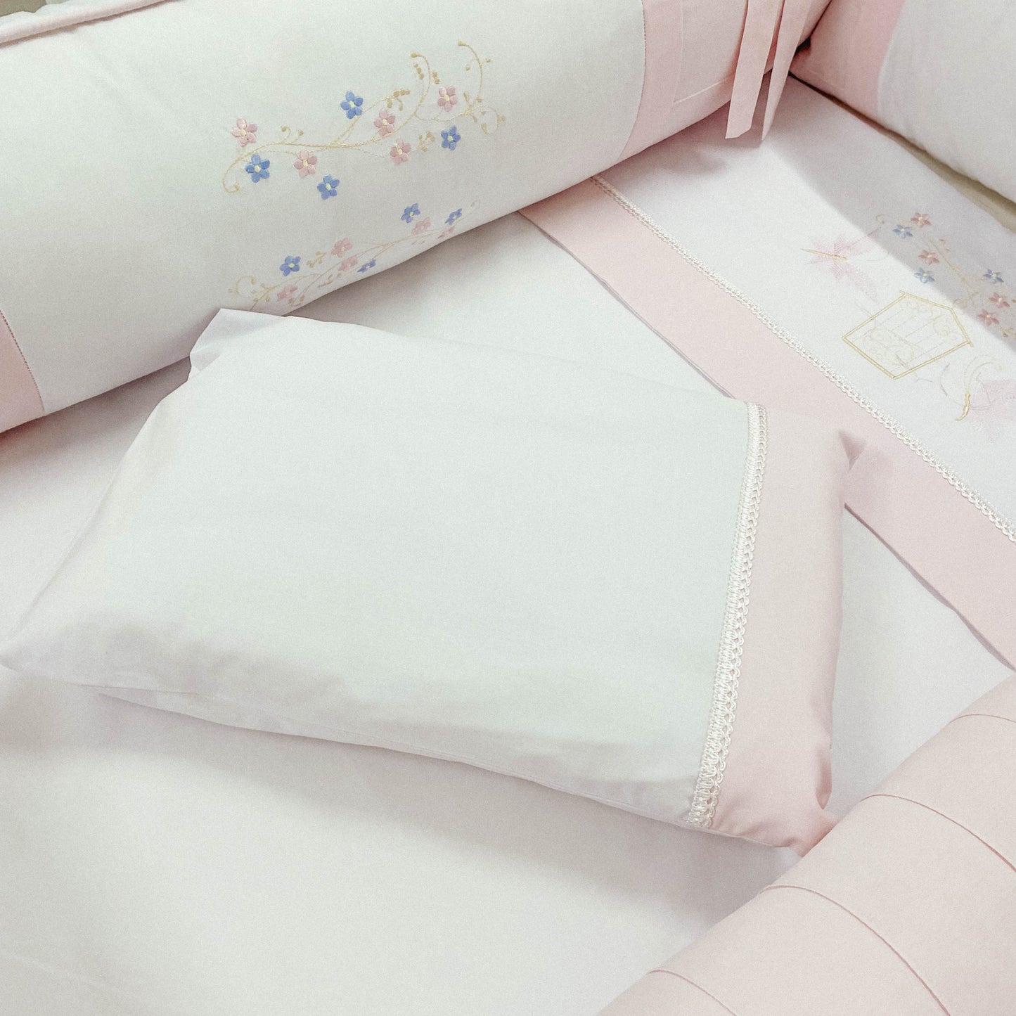 Kit de Berço - Encantado - 8 Peças - Feminino - Rosa Bebê-Gaiola