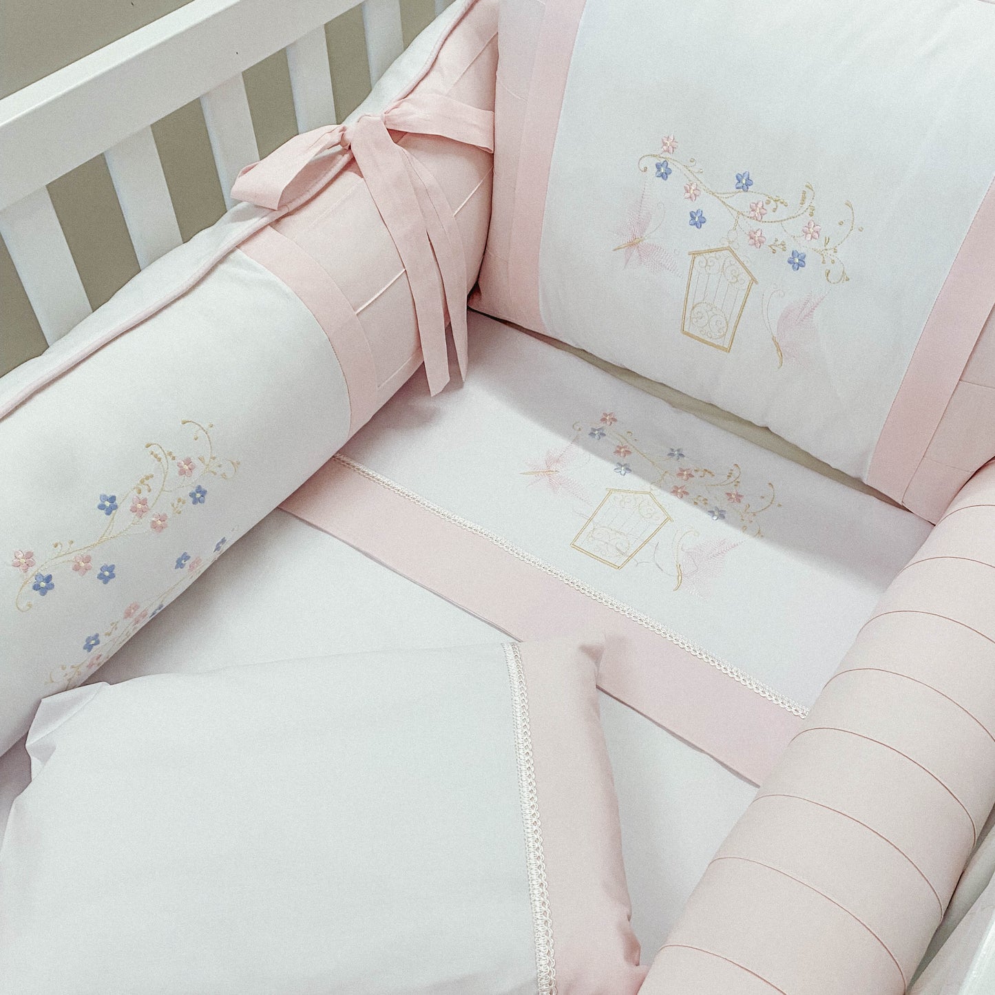 Kit de Berço - Encantado - 8 Peças - Feminino - Rosa Bebê-Gaiola