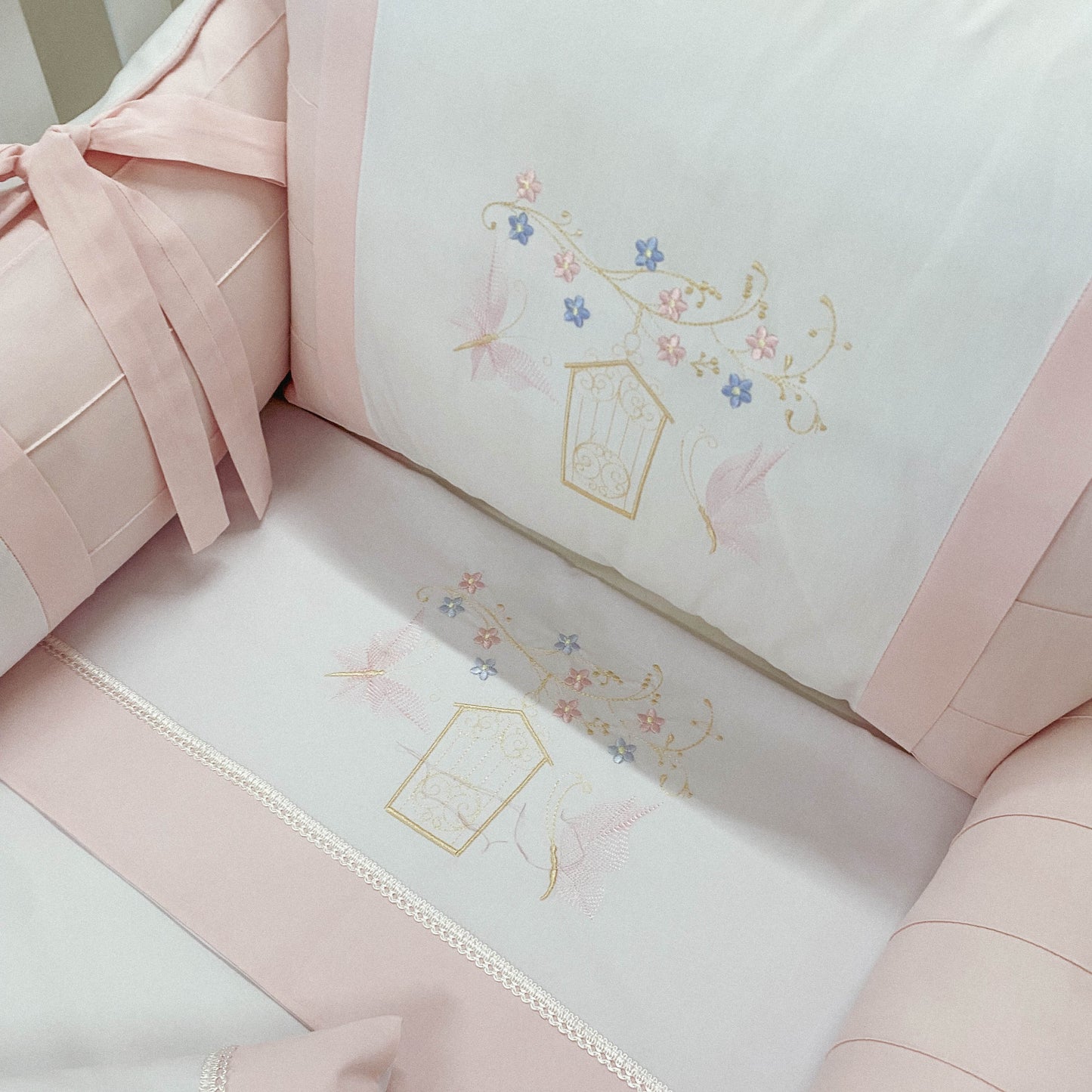 Kit de Berço - Encantado - 8 Peças - Feminino - Rosa Bebê-Gaiola