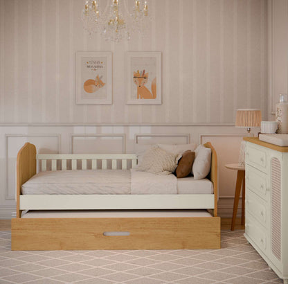 Cama Babá Provence Capitonê - Off White | Freijó