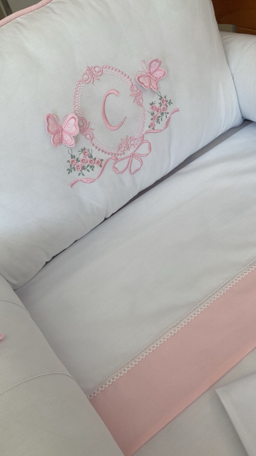 Kit Berço Encanto Luxo borboletas 3D- 7 Peças - Rosa bebe/branco