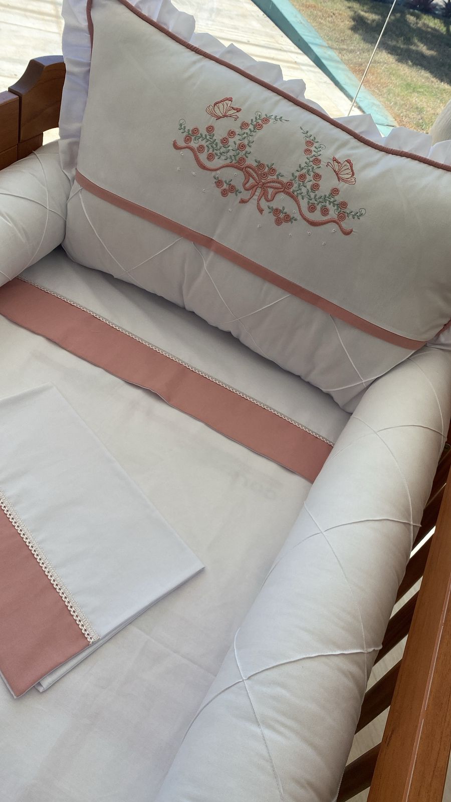 Kit Berço Encanto Luxo - 8 Peças - Rose/Branco-feminino