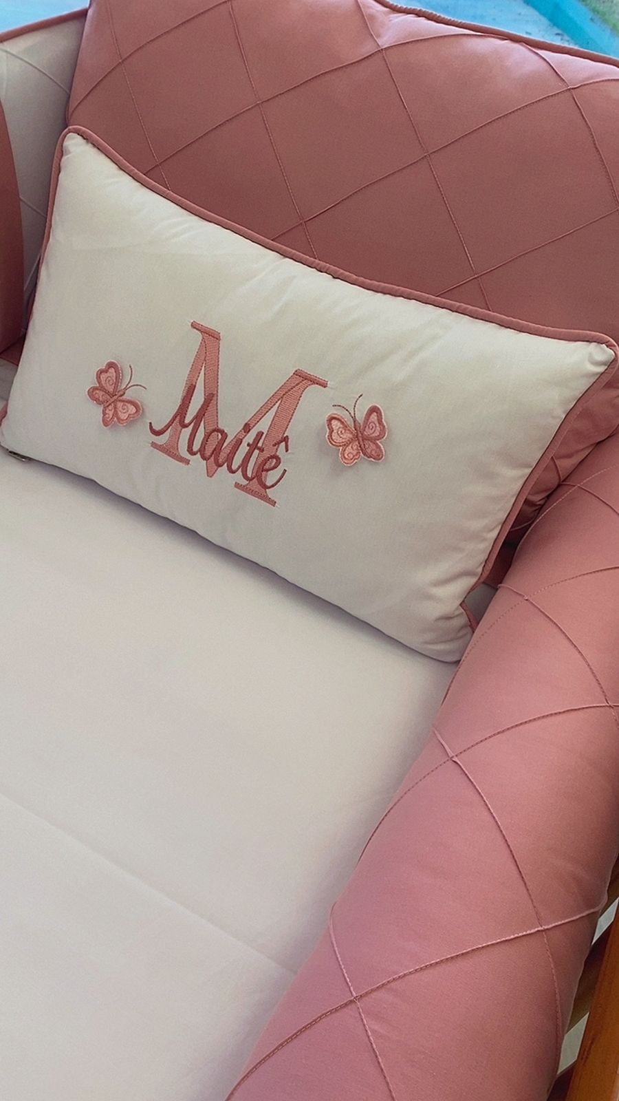 Kit Berço Encantado Luxo  Borboletas 3D- 8 Peças - Rose/Branco-feminino