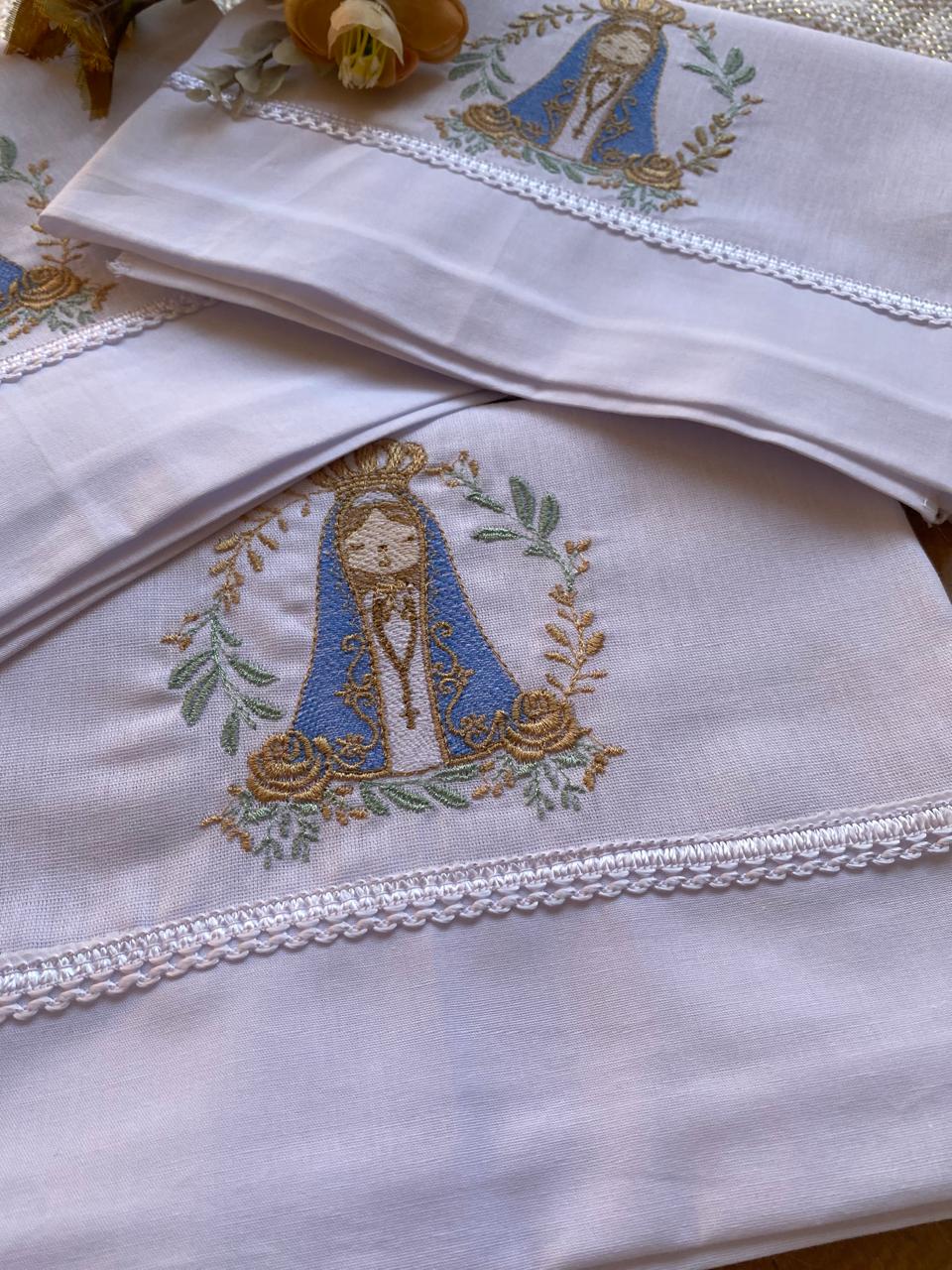 Kit 3 Fraldas Multi-Função- Neutra-Branca- Nossa Senhora Aparecida