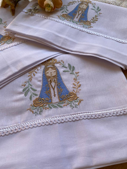 Kit 3 Fraldas Multi-Função- Neutra-Branca- Nossa Senhora Aparecida