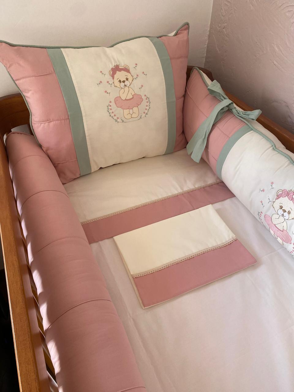 Kit de Berço - Encantado - 8 Peças - Feminino - Rose/verde menta-Ursinha Bailarina