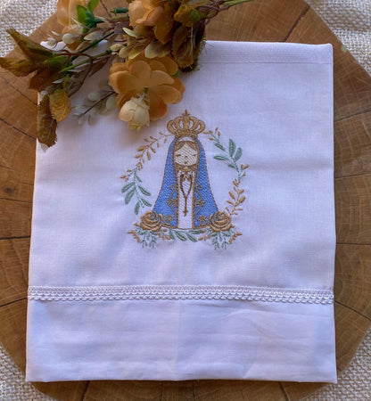 Toalha Fralda 100% Algodão -Menino-Branca-Nossa Senhora Aparecida